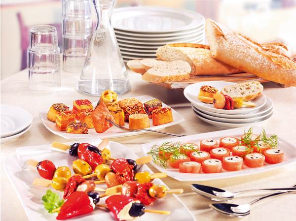TK Goedeken Räucherlachsroulade, "mediterran", mit Oliven-Frischkäsecreme,10g, 30 ST/PK