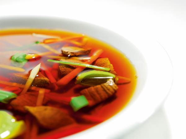 TK Block Menü Bull Soup, klassische Rinderkraftbrühe mit Fleisch- und Gemüseeinlage, 200 G/PK Fleischeinwaage 18 %,
