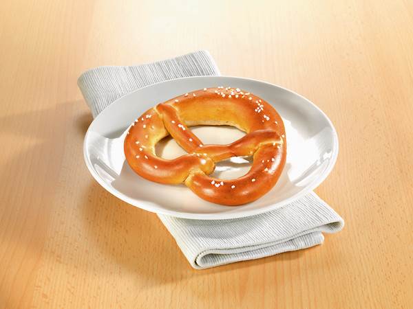 Mr Base Culinar Precel z solą, do wypieczenia, 100g/szt, 64 ST/KT