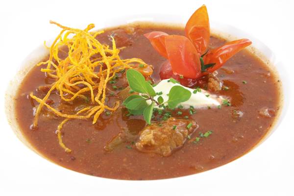 Block Menü Gulaschsuppe, mit Paprika und Rindfleischwürfeln, kräftig abgeschmeckt, 200 G/PO Fleischeinwaage 27 %,