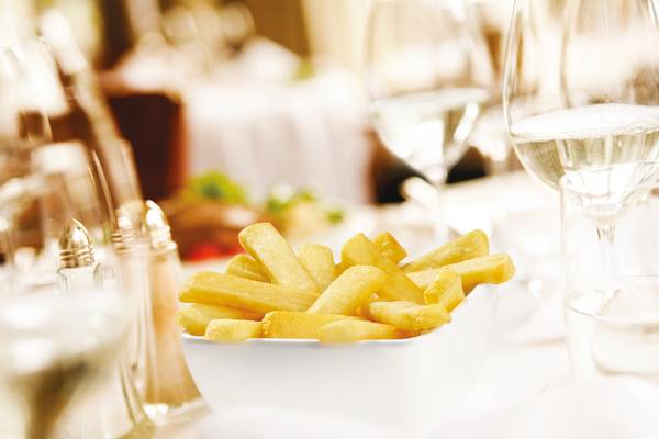 TK Lamb Weston Regular Steakhouse Pommes, 9x18mm Schnitt, 2,5 KG/BT