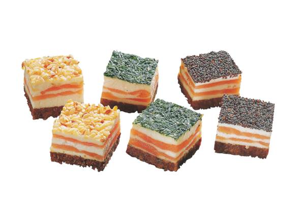 TK Räucherlachskonfekt, Lachspralinen mit Pumpernickel und Frischkäsefüllung, 10g, 24 ST/PK mit drei verschiedenen Auflagen: Sesam, Mohn und Dill, Fischanteil 24%